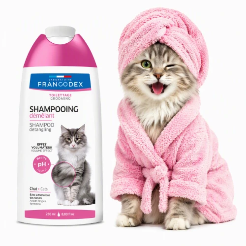 FRANCODEX Szampon dla kota 2w1 ułatwiający rozczesywanie 250 ml